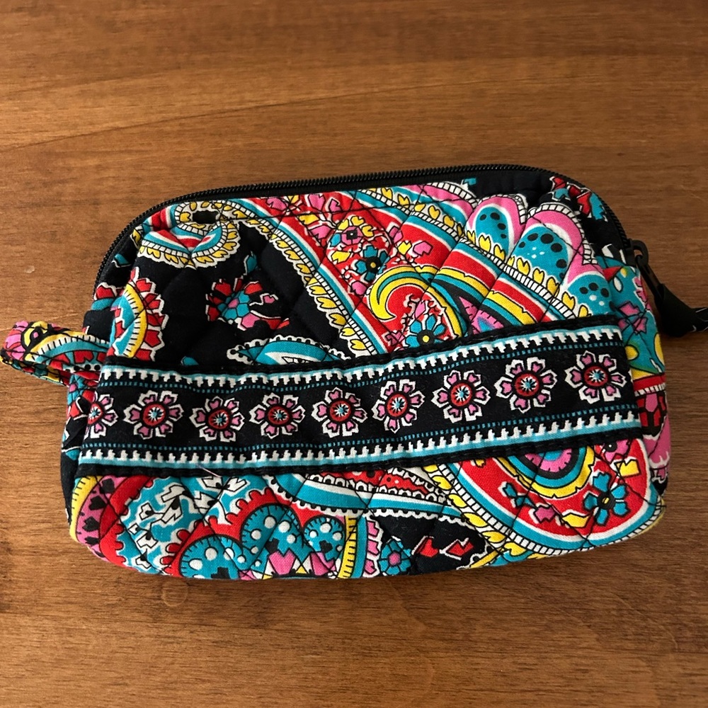 Parisian Paisley Medium Cosmetic